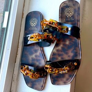 Vince Camuto summer water beach sandals with tortoise chain 😍 SIZE 11
